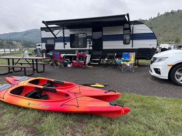 1/2 ton towable- Exquisite family friendly 2022 Forest River Cherokee Grey
