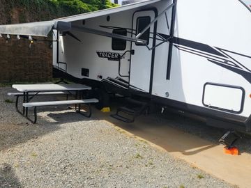 KID AND PET FRIENDLY HOME AWAY FROM HOME