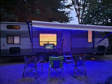 2017 Forest River Cherokee Grey Wolf- Pet Friendly!
