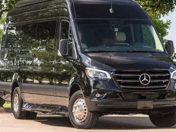 GORGEOUS!!  2019 Ultimate Toys Ultimate Presidential Sprinter