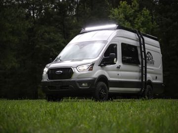 Denali - 6 Person Campervan