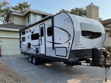 2020 Forest River Rockwood Mini Lite with Murphy bed
