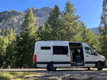 Winterized Sprinter Self-Contained with Kitchen/Shower; Sleeps 4, Seats 5