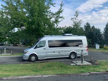 Luxury Airstream Interstate Grand Lounge Motorcoach
