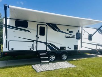 2022 33ft Heartland RV Travel Trailer with King Bed