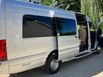 *2024 Ultimate Toys Mercedes Luxury Coach- The Luxorr