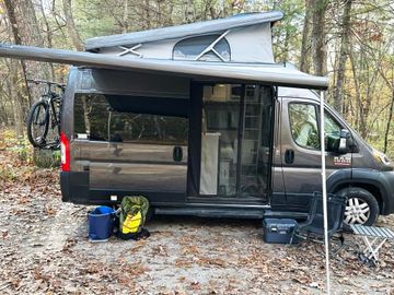 2022 Thor Rize Camper Van