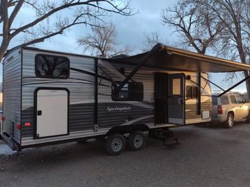 Private Queen, Double Bunks, + More! Delivery Available!