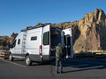 2021 Ford Transit AWD, 200 miles a day, Hot indoor shower, roof deck