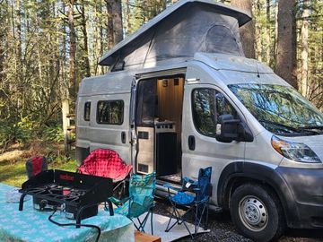 2022 Winnebago Solis 59P with 2000 watt off grid power
