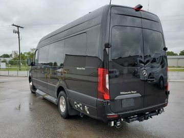 2025 Ultimate Toys Luxury Coach
