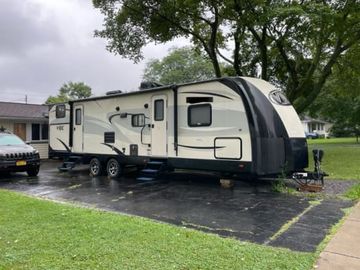Good Vibes, 2017 Forest River Vibe, 308BHS, Pet Friendly