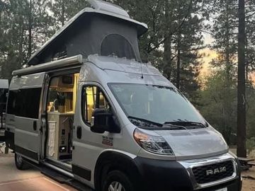 2021 Thor Sequence 20A - Easily Sleeps Family of 4 with Two Large Beds