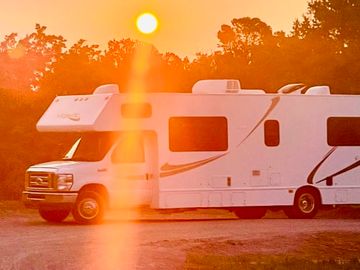 2016 Thor Majestic with room for the whole family