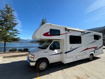 " Kootenay Dream" 2018 Forest River Sunseeker 2650S-CDW (Winter Package)