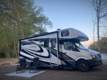 "Journey Bird" Forest River Forester by Mercedes Benz (Class C)