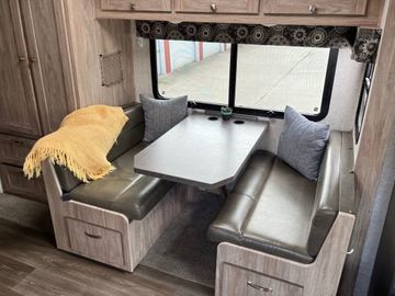 2017 Forest River Sunseeker MBS