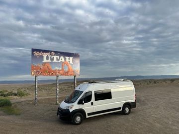 * OFF GRID CAPABLE* 200 MILES PER DAY-- NO GENERATOR NEEDED