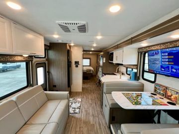 2024 RV Queen's Sleeps 8 - BUNKS! "Annie"