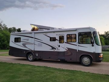 2004 Triple E Commander