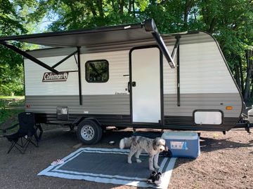 Family Friendly Camper- 2022 Coleman Lantern lt 17b