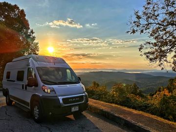 Let your adventure begin... / Solis 59XP Sleeps 4