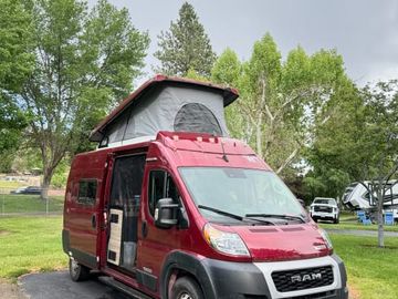 Fully-equipped, stylish, comfortable, & easy - 2023 Winnebago Solis.