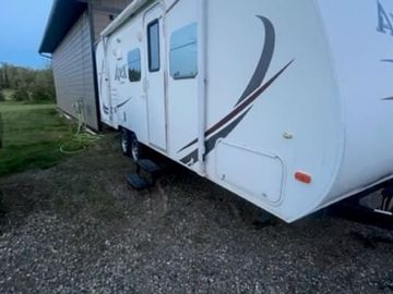 2013 Apex 21.5' w/Outdoor Kitchen
