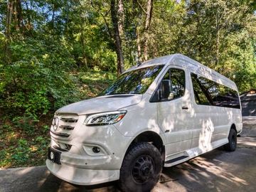 2024 Mercedes-Benz Sprinter 419 LWB High Roof