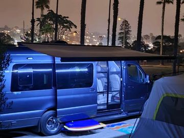 Adventure Awaits! Rent a Mercedes Diesel Sprinter RV Today!