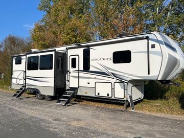 Bunkhouse Delivered and Setup