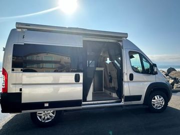 Easy living Thor rize 18g camper van