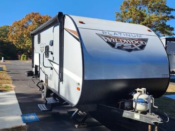 Great camper in small package! *Has Bunks*