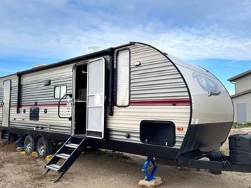 Cheerful 2018 Cherokee M-274DBH Travel Trailer