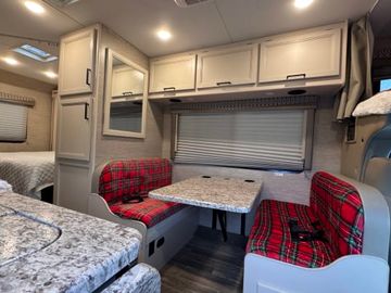SUMMER FUN!!!2022 Thor Freedom Elite, clean, comfortable and low miles!