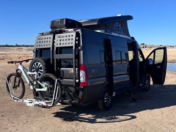 "Cali Camper Van" 2023 Winnebago Solis 59PX