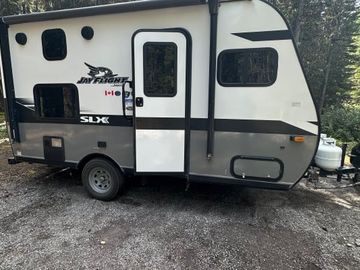 2022 Jayco Sleeps 4 SUV Towable! Solar Panels! Dry Camp Ready!