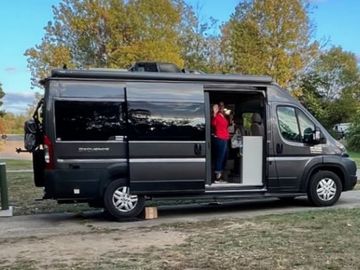 2021 THOR Sequence 20L Luxury Camper Van
