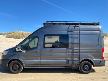 SLO Ford Transit (High Roof)