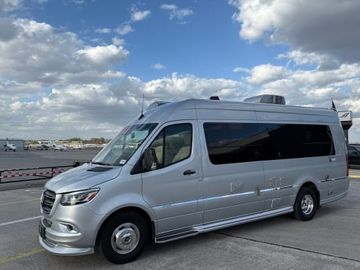2023 Airstream Interstate 24GL - LOW MILEAGE!