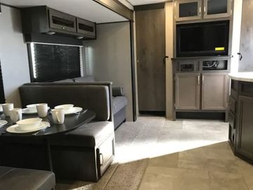ouRVrentals2 (1 slideout and outdoor kitchen)