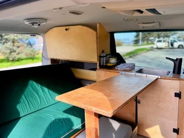 Maude - Vantura Dodge Caravan