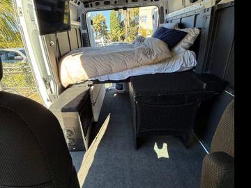 Camping essentials adventure Van - 2022 Promaster