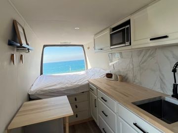 Sprinter RV Van for Unforgettable Adventures!