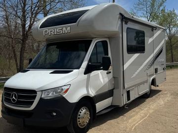 2022 24’ Diesel Mercedes Coachmen prism