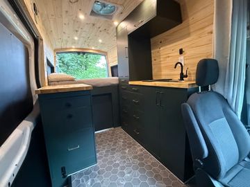 "Walter" 2016 Ford High-roof Campervan