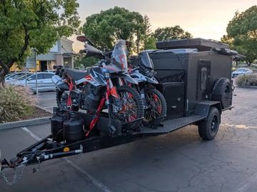 Adventure Trailer « Bearlander » bikes hauler