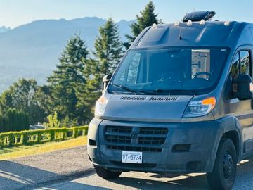 Millie - Campervan Extended/High Roof and Off The Grid