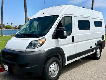 2022 Winnebago Solis Pocket – Built for Off-Grid Travel and Adventure!