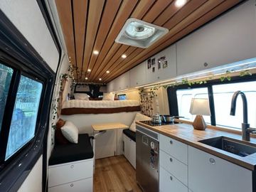 2021 Mercedes Sprinter 4x4 Deluxe Conversion Adventure Van
